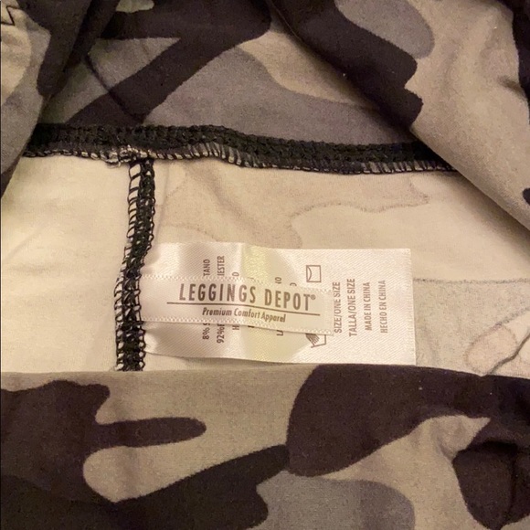 NEW! High Rise Legging Black Gray Camouflage - Picture 6 of 9